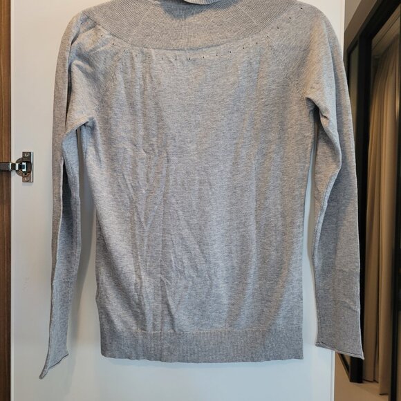 Softest turtle-neck sweaters X2 - Picture 4 of 10